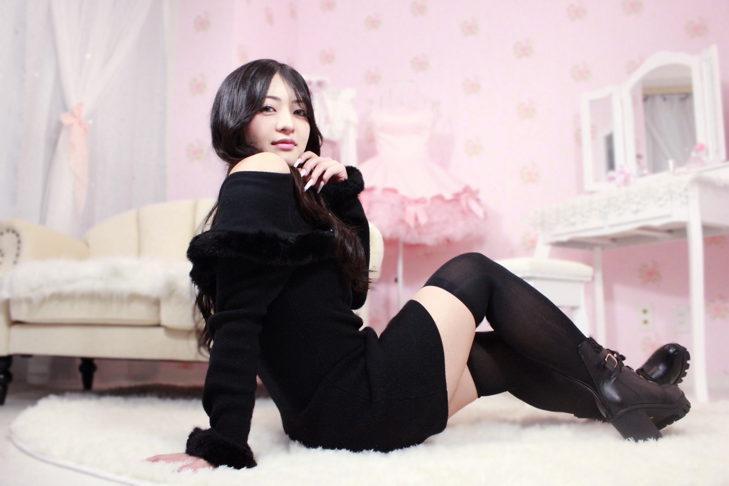 黒髪ギャルお姉さん